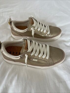 Reef Metallic Champagne Lace-Up Sneakers